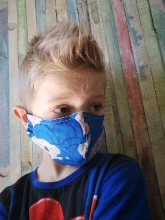Česká výroba Látková respirační rouška - maska pro děti 3 - 6 let s kapsičkou modrá koala