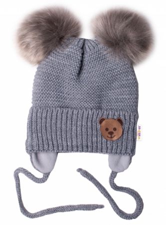 BABY NELLYS Zimní čepice s fleecem Teddy Bear - chlupáčk. bambulky - tm. šedá, šedá Velikost: 56-68 (0-6 m)