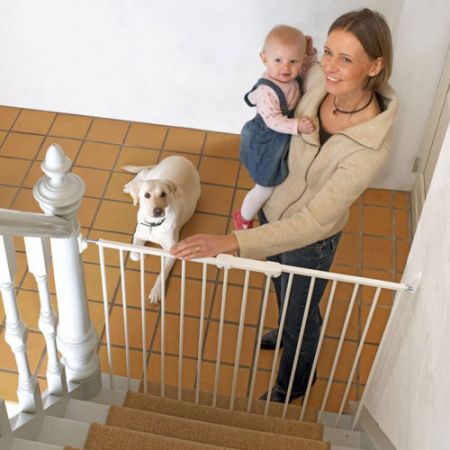 Baby Dan Zábrana Pet Gate Streamline, kov bílá 63,5-107 cm Barva: bílé