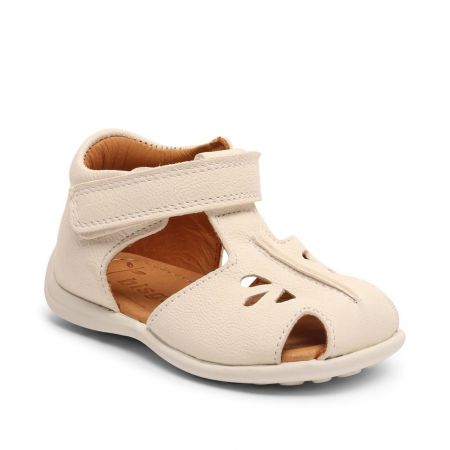 Bisgaard kojenecké kožené sandály 71243123 - 1106 Velikost: 25 pro první krůčky