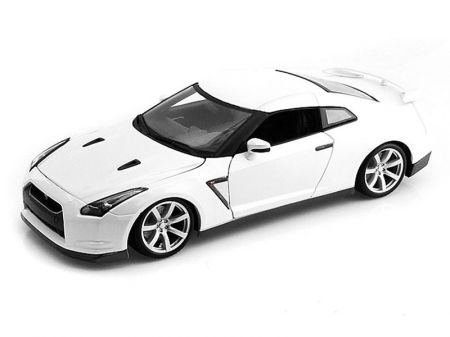 BBURAGO - Nissan GT-R 2009 1:18 White